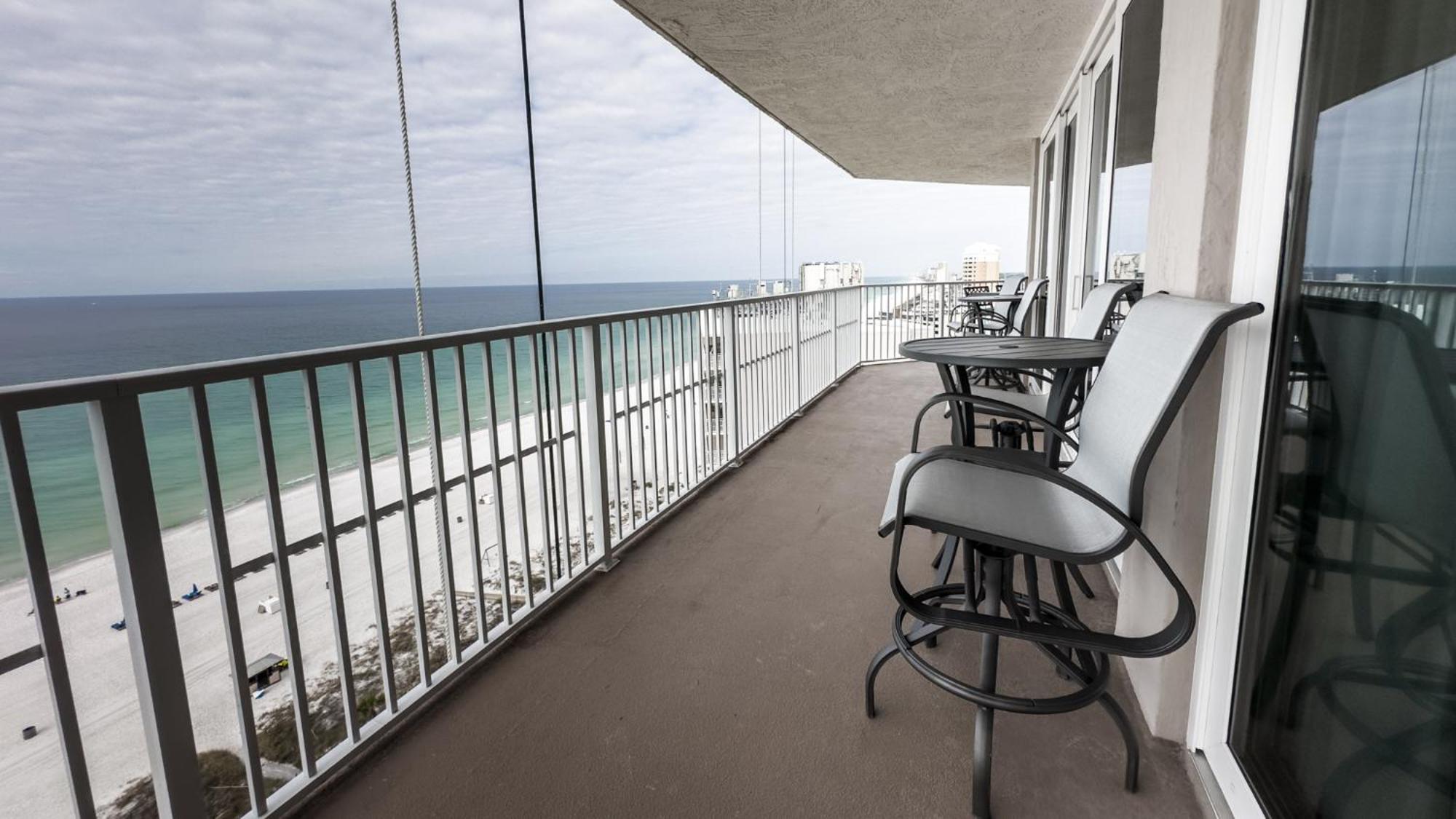 New Rental - 3Br 3Ba Corner Beachfront - 2024 Remodel - 3 Pools, Tiki Hut, Gym, Tennis Panama City Beach Zewnętrze zdjęcie